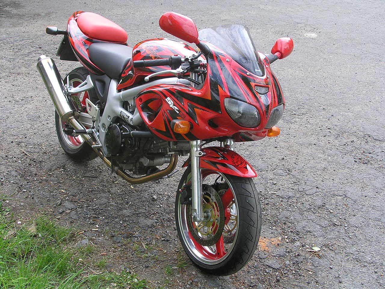 Suzuki SV650s